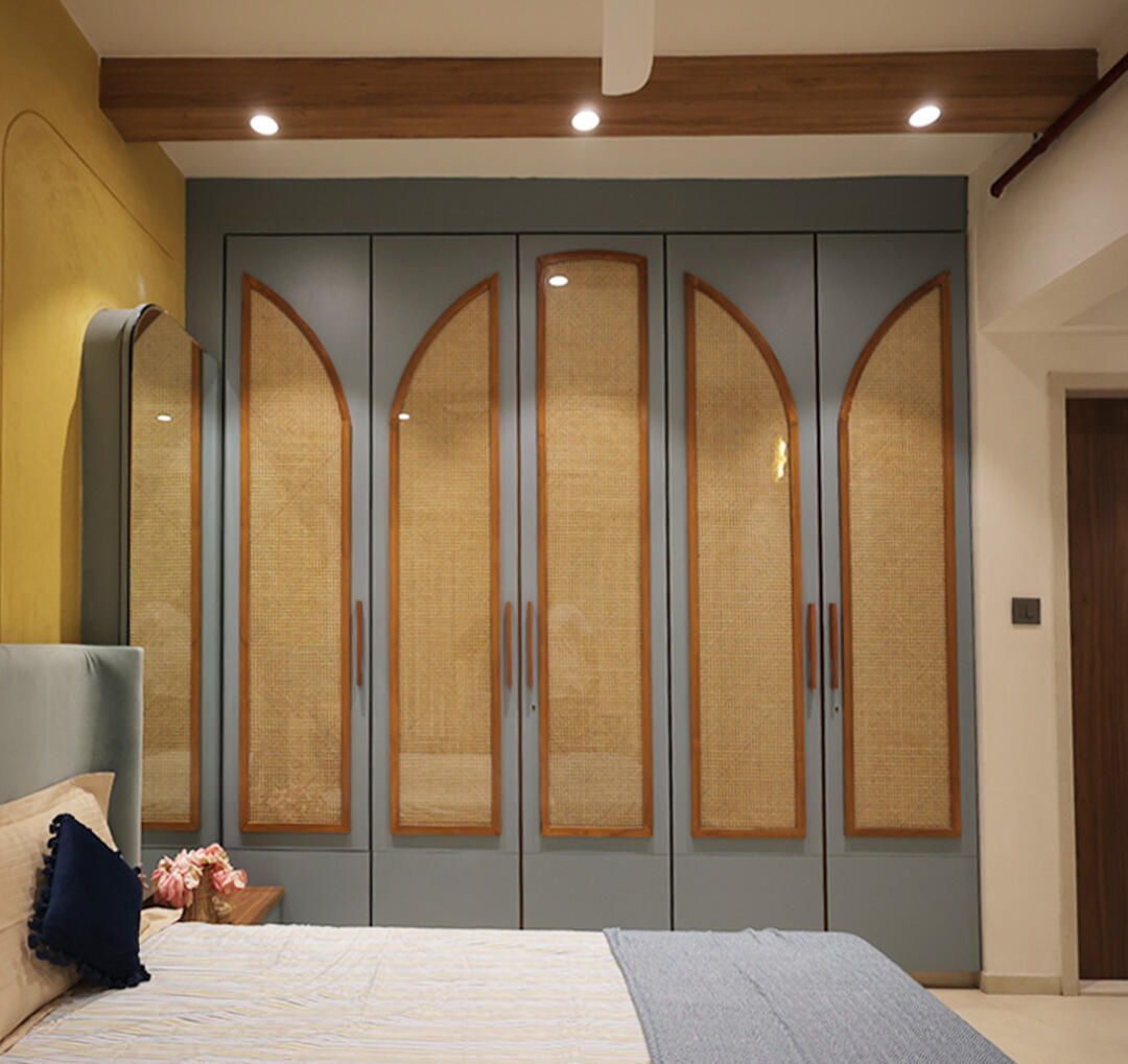 Wardrobe with rattan and glass